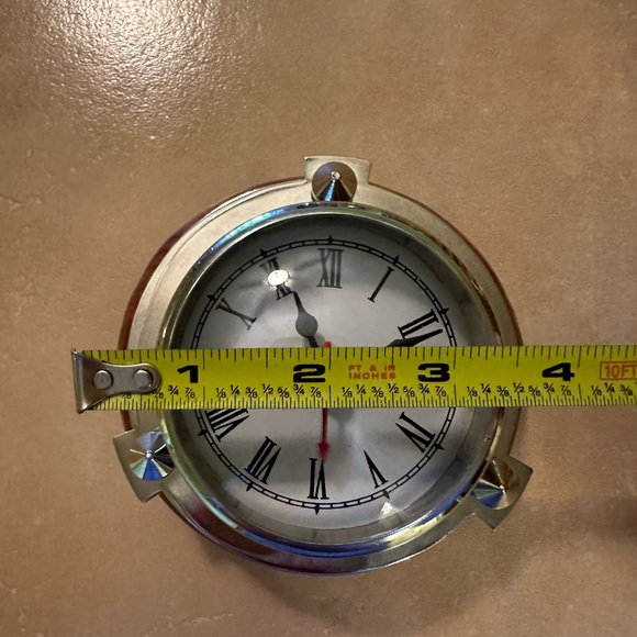 Nautical Port Hole Clock - Picture 6 of 6